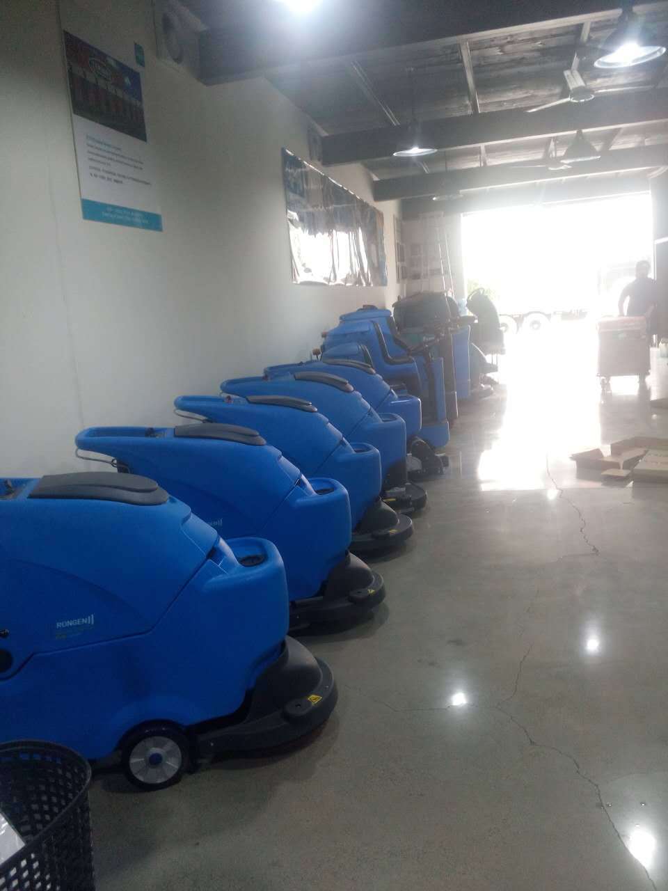 高效電動塵推車 現代化工廠保潔與清洗服務的得力助手